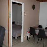 Le Mas Sisteron アパート シストロン